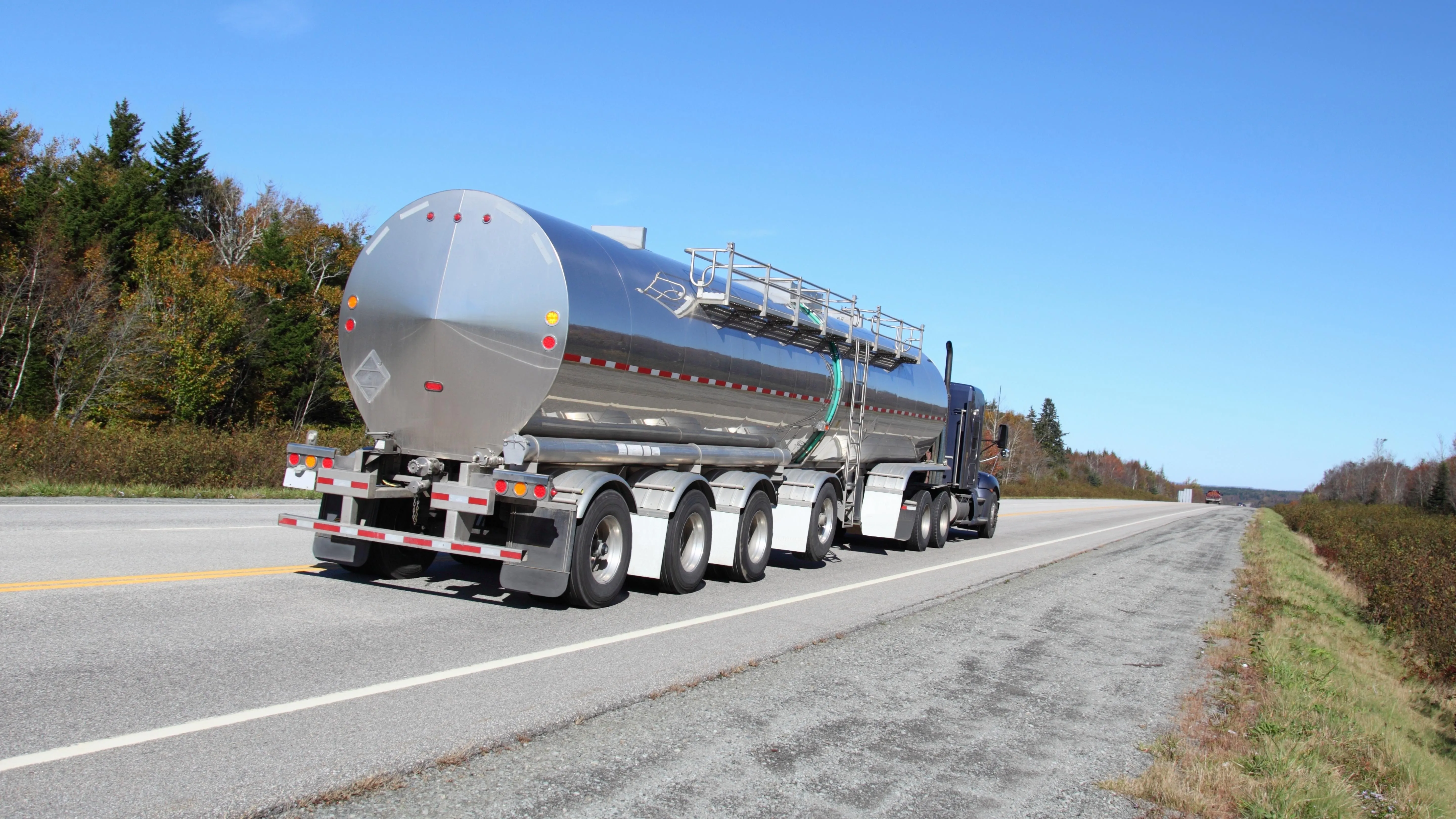 Se le hizo control de combustible a un camión que va por carretera